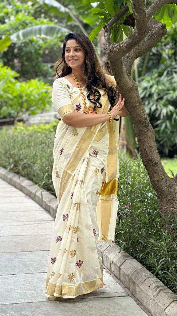 Kerala Cotton Saree With Rose Embroidery